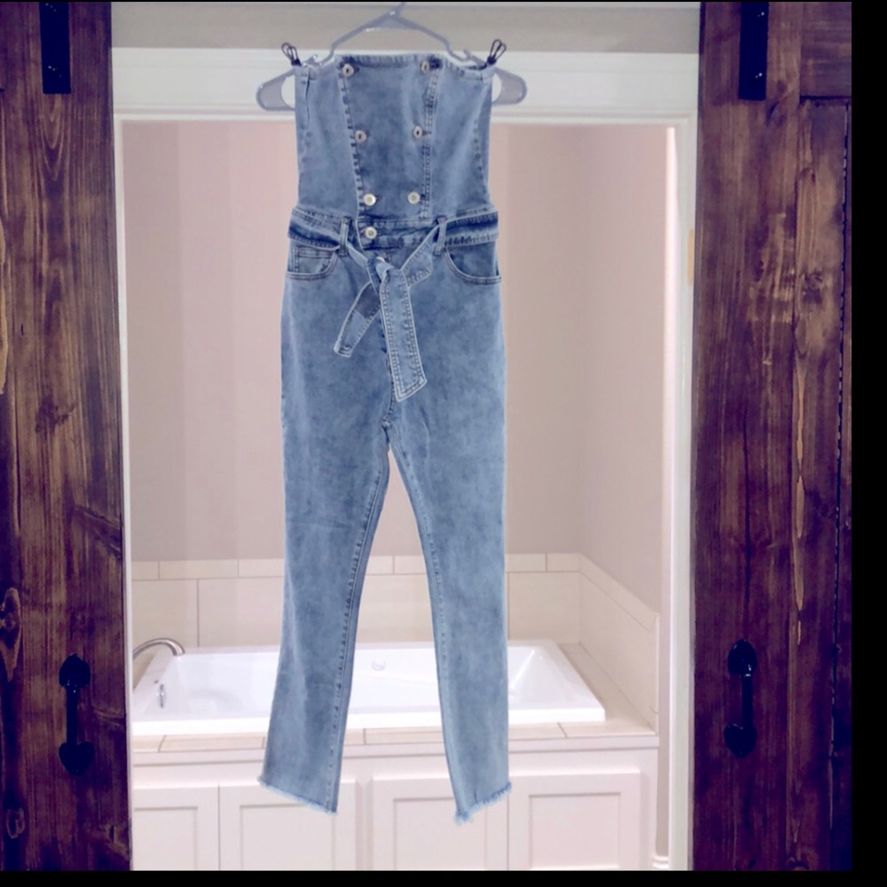 Kittenish Emma denim jumpsuit - Picture 2 of 5